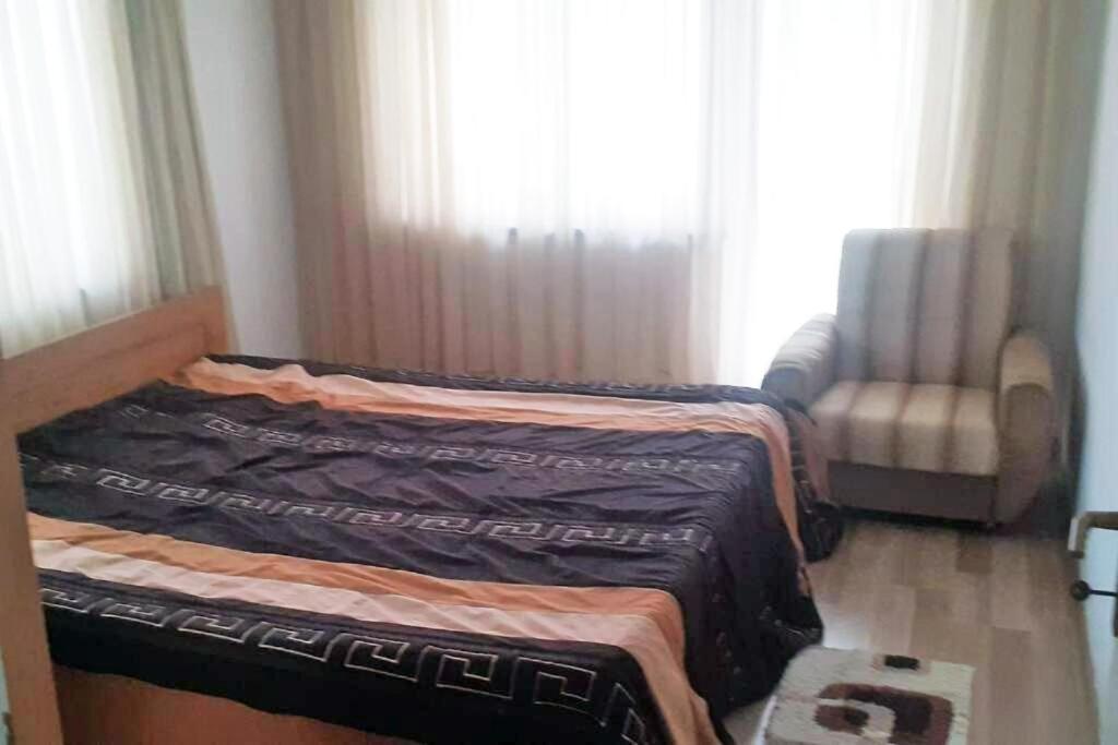 Lovely 1 Bedroom Within Walking Distance, Views Peć Exterior foto