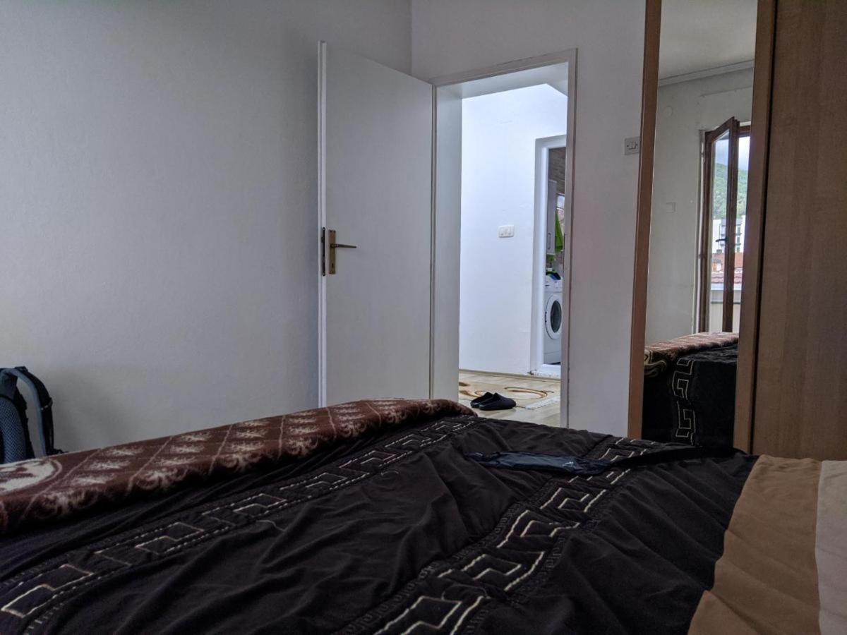Lovely 1 Bedroom Within Walking Distance, Views Peć Exterior foto