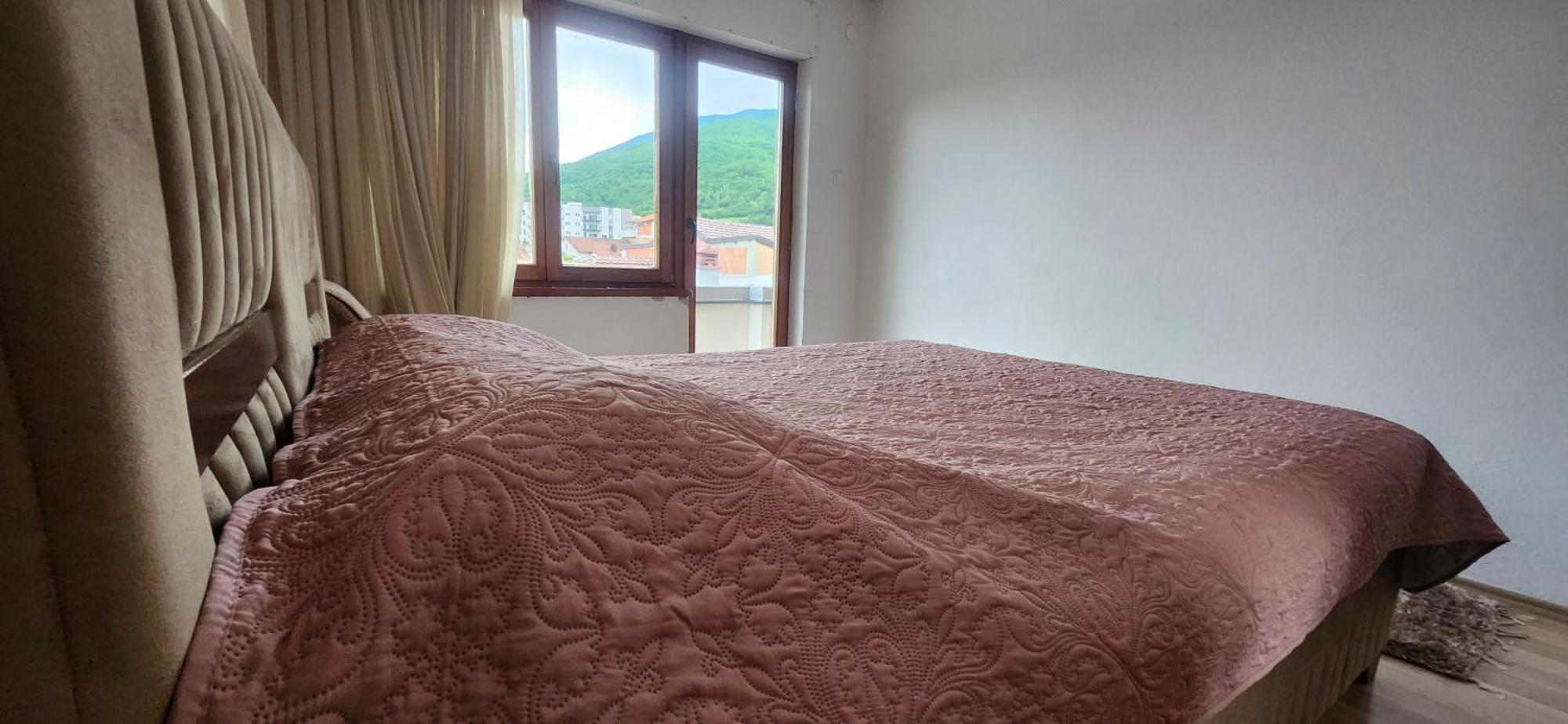 Lovely 1 Bedroom Within Walking Distance, Views Peć Exterior foto